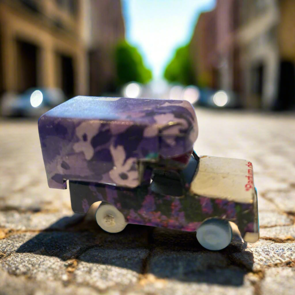 Recycled Metal Tin Vintage Van