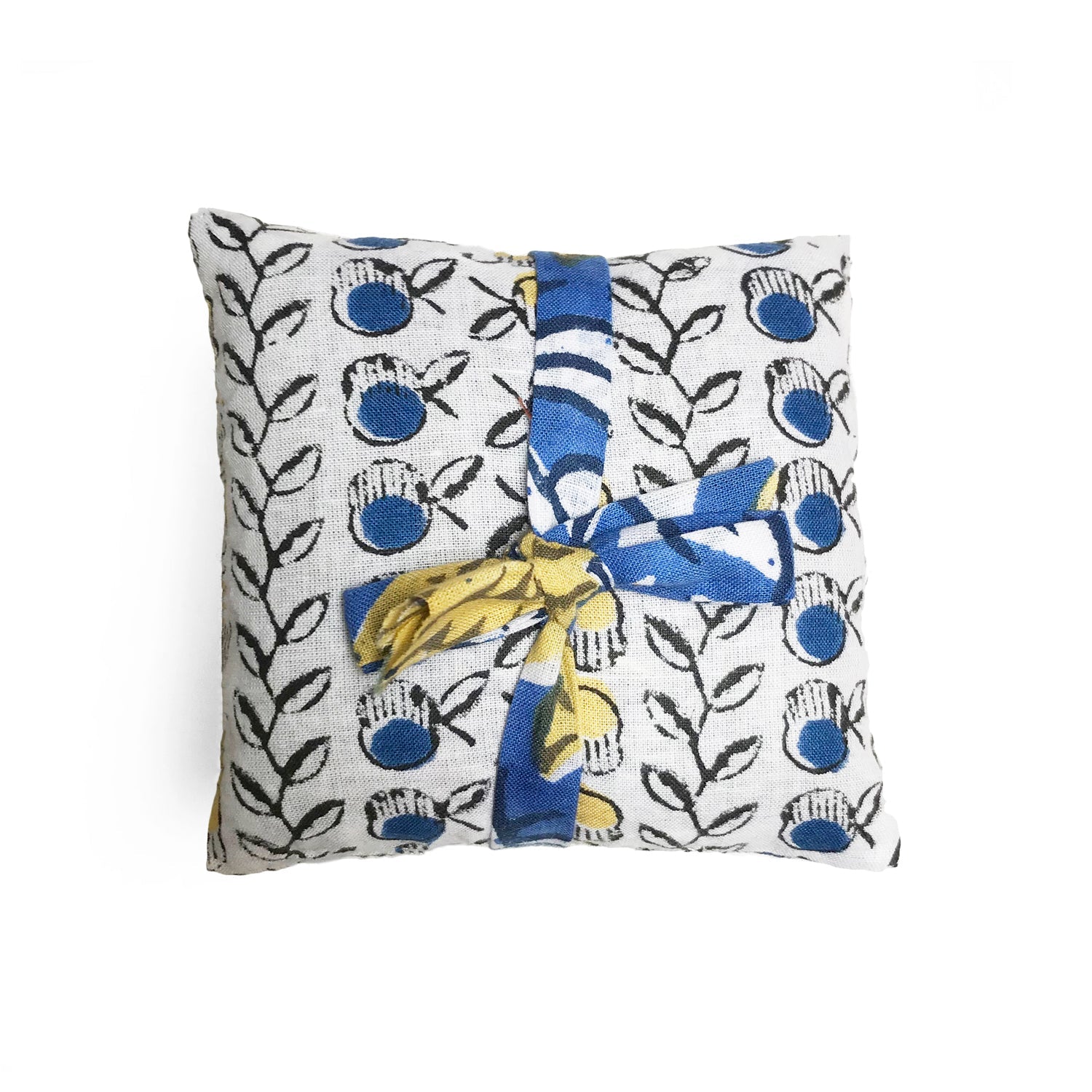 Stack of 3 Square Lavender Sachets - Blue and Yellow Apples