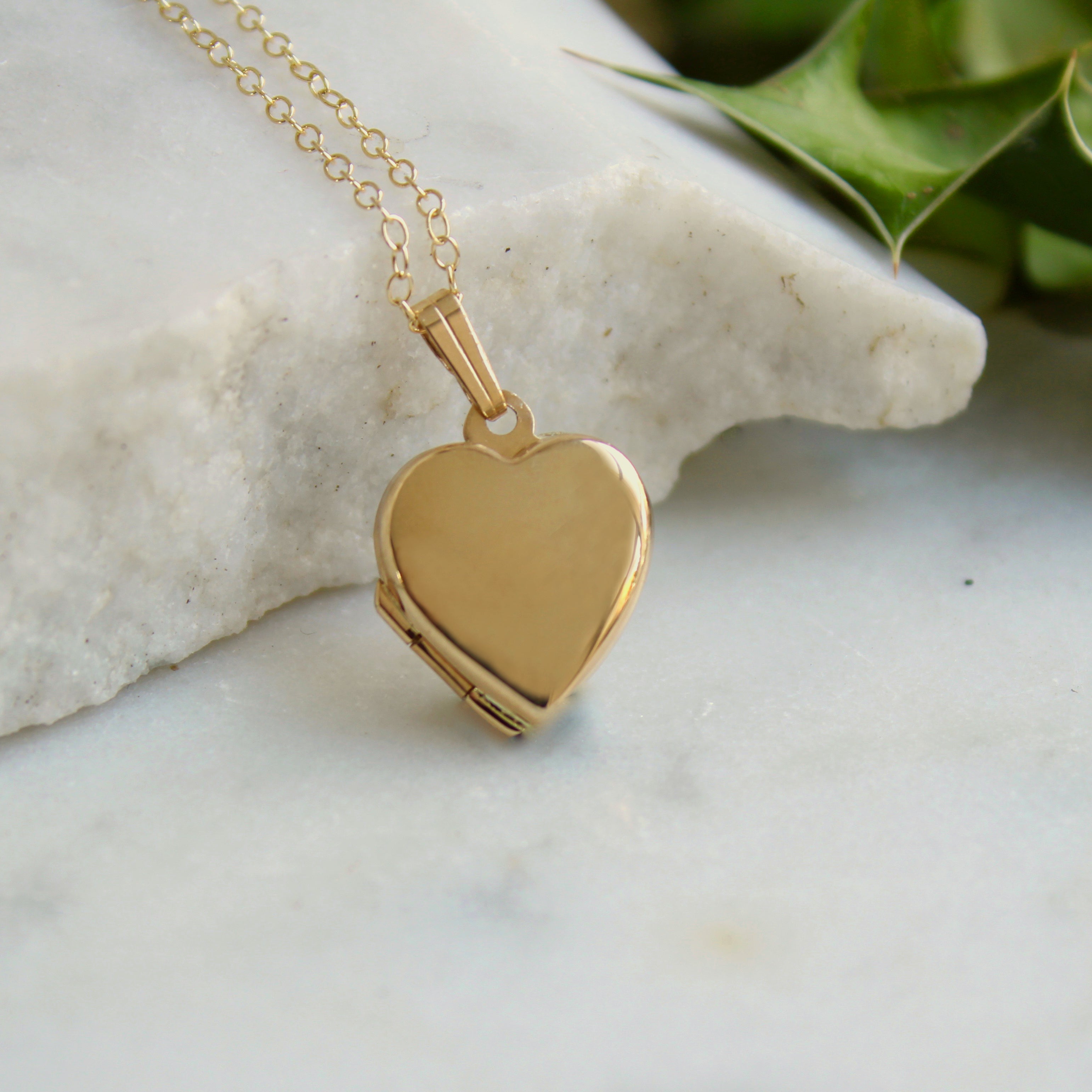 9ct heart locket